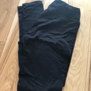 SET OF 4 LulaRoe leggings! Includes black!
